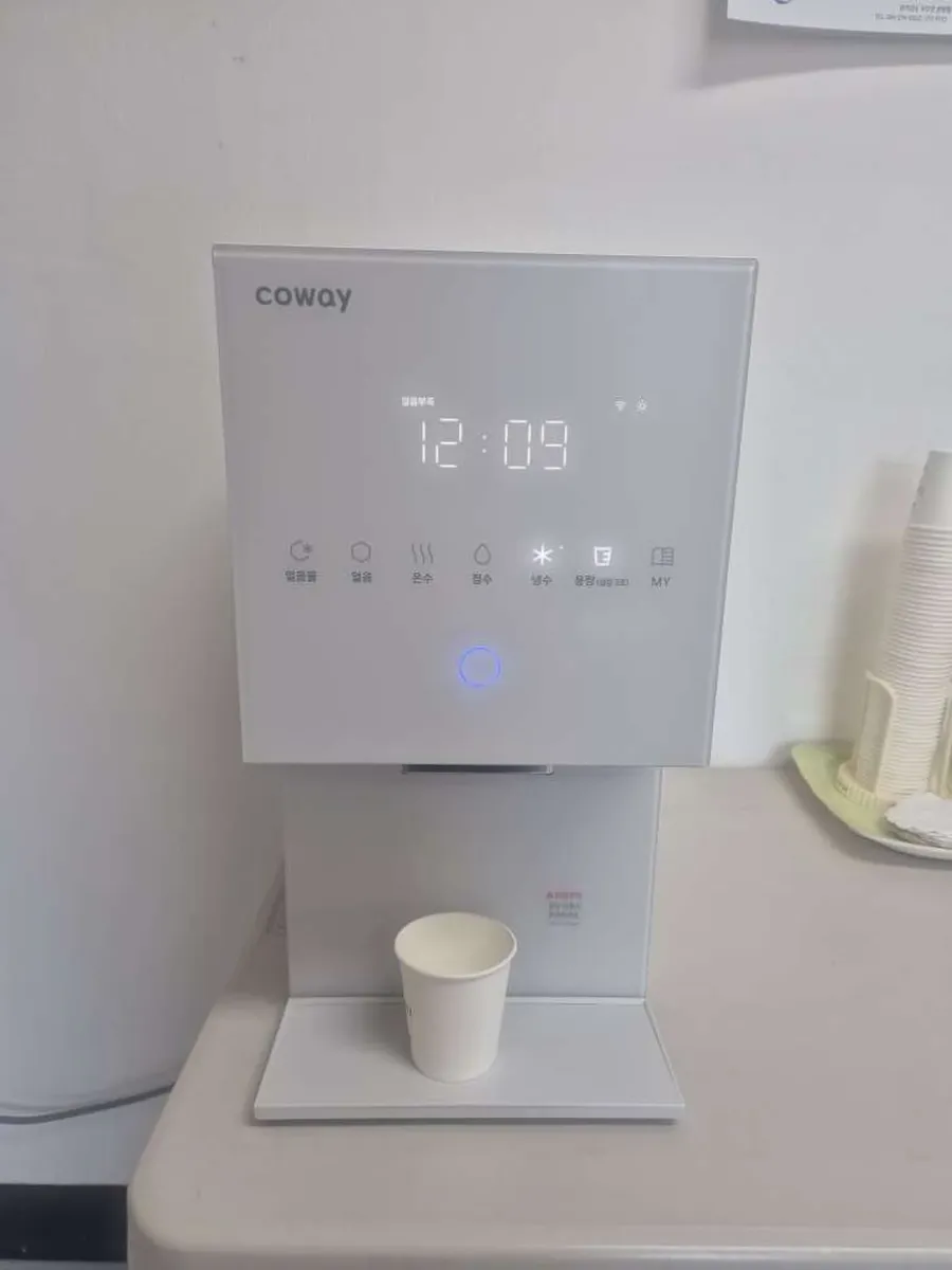 부산 아이콘 얼음정수기 스탠다드 설치 사례 CHPI-7410N 실사